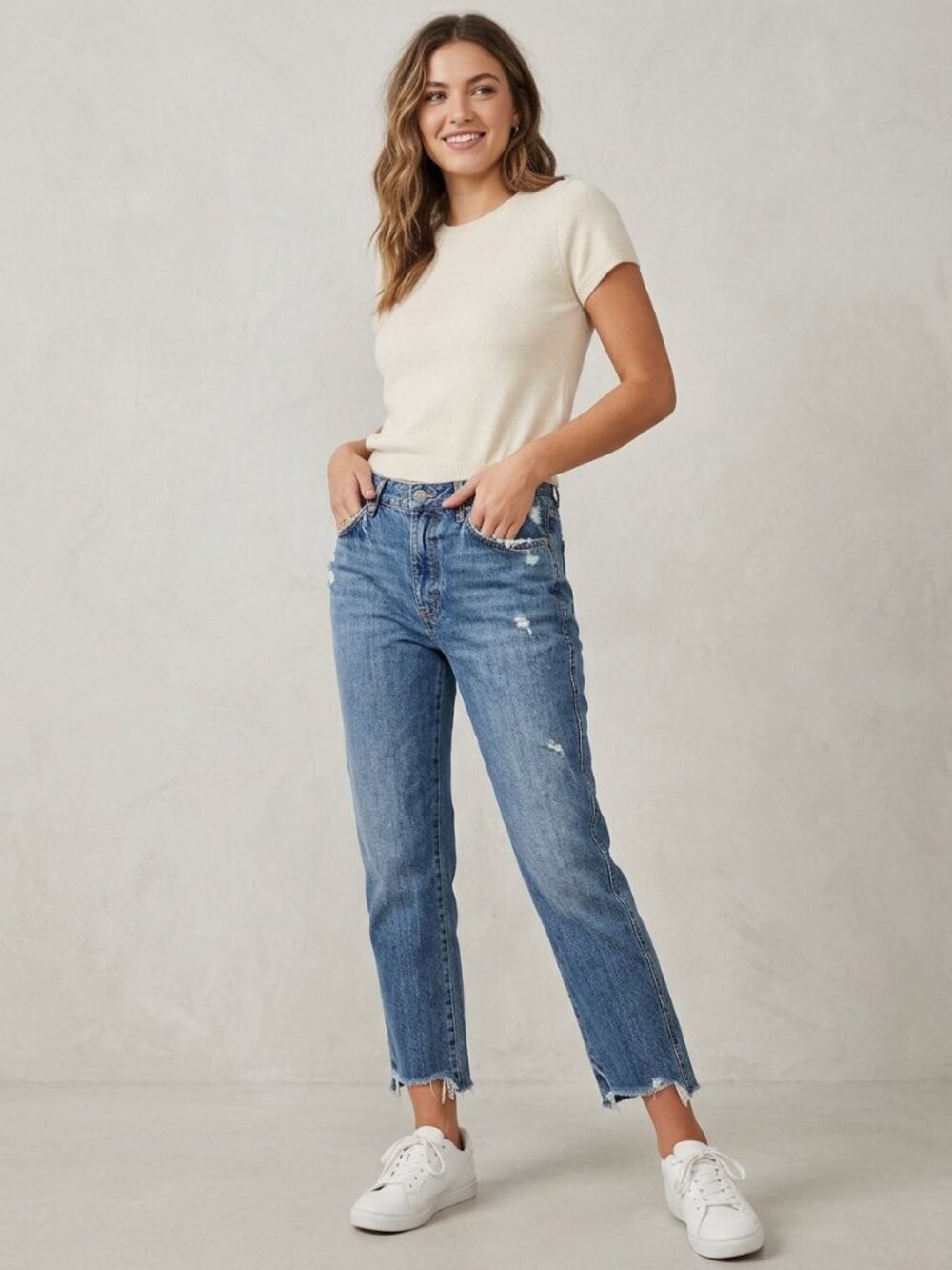 Free People We The Free Maggie Jeans Size 29 Distressed Raw Hem 100% Cotton